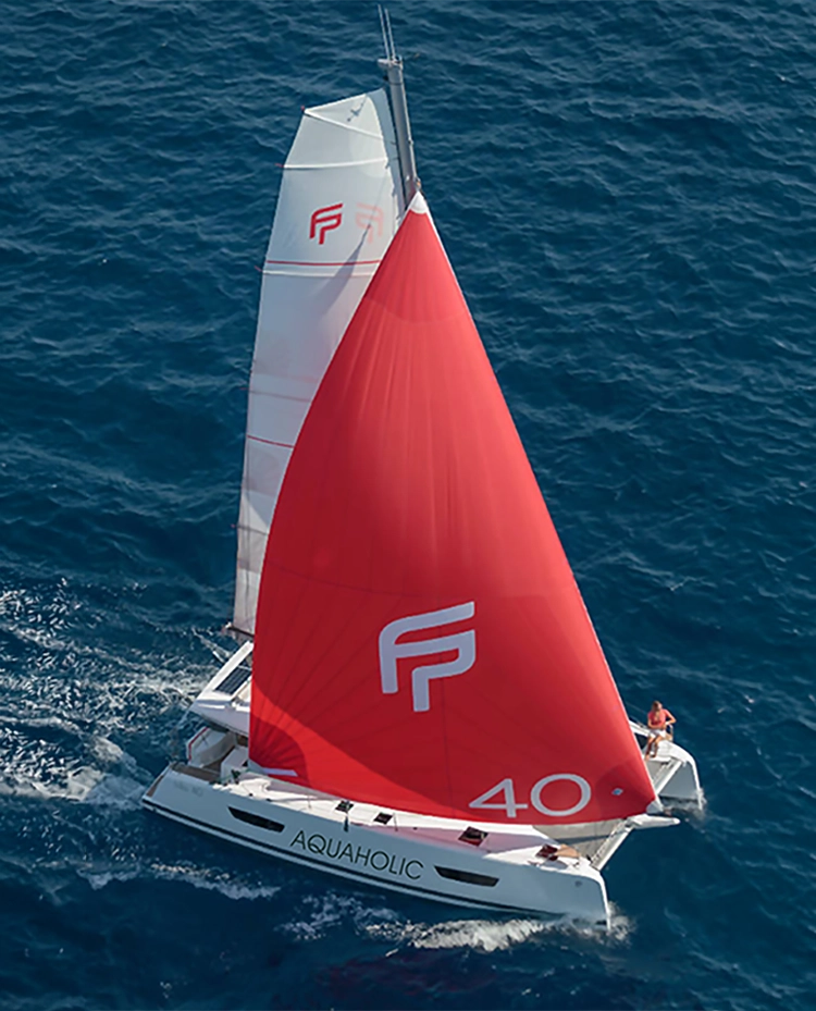 AQUAHOLIC sailing with full sails