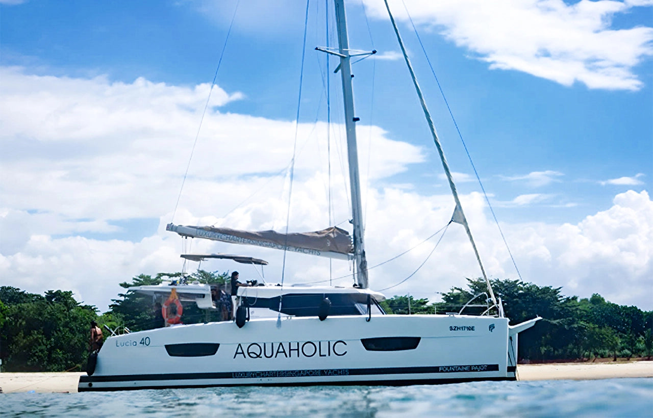 Aquaholic Yacht Charter at Lazarus Island
