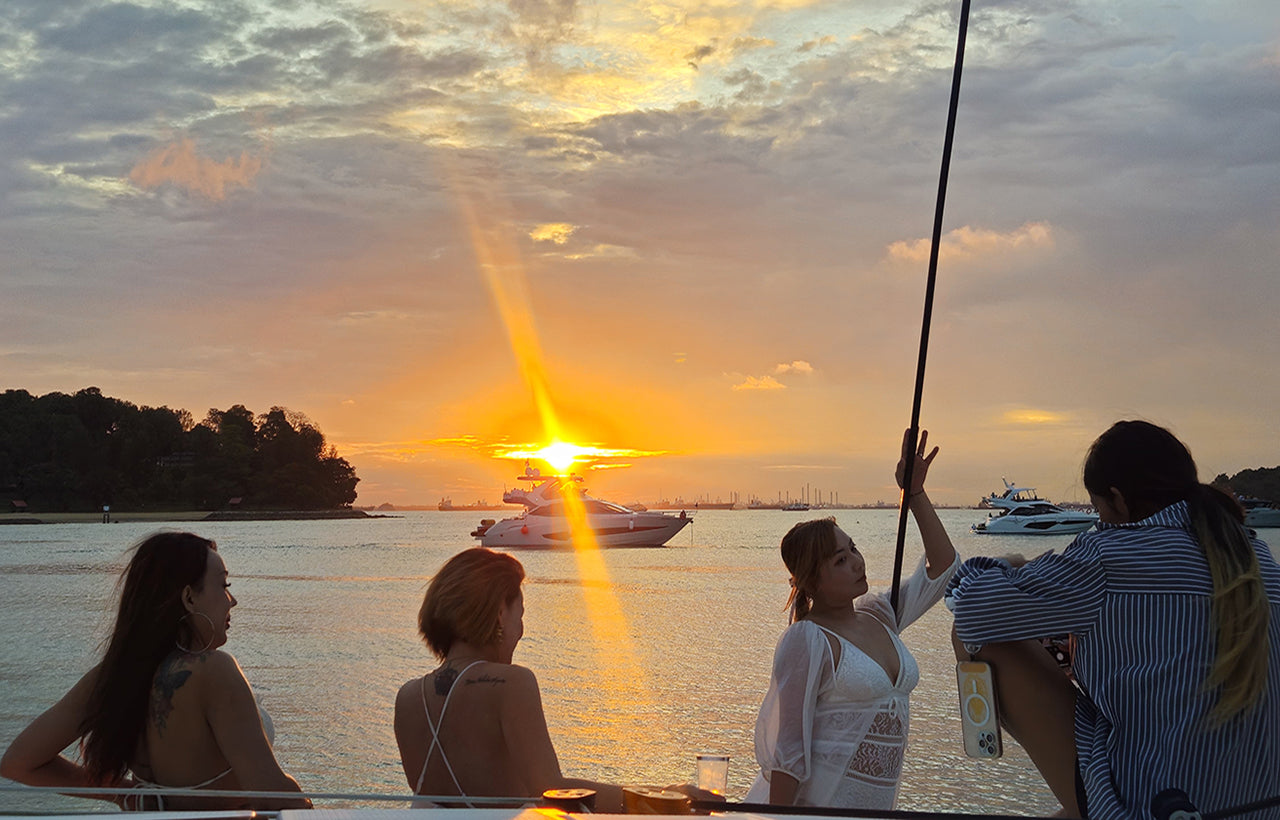 Sunset on AQUAHOLIC Yacht Charter